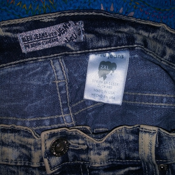 Bleu Jean shorts 2X - Picture 4 of 5